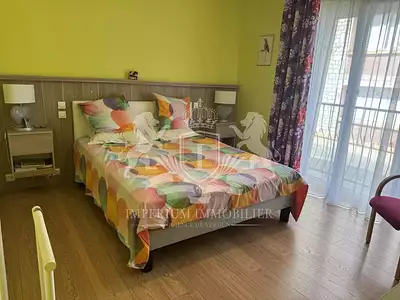 Maison, 255 m²