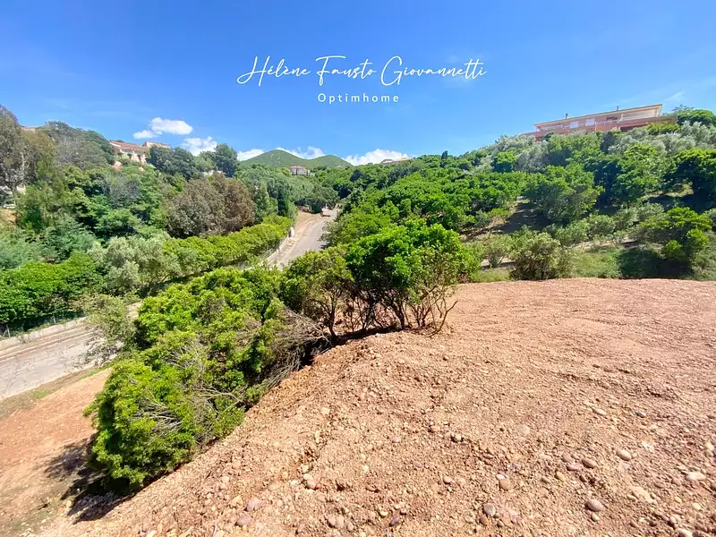 Terrain, 4 440 m²