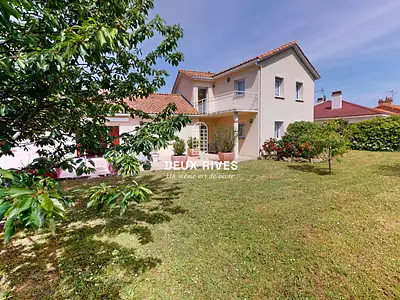 Maison, 266 m²