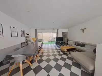 Maison, 220 m²