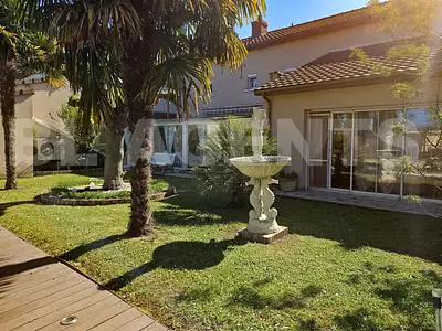 Maison, 320 m²