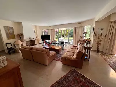 Maison, 168 m²