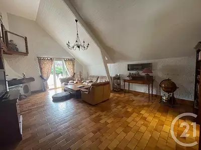 Maison, 225,8 m²