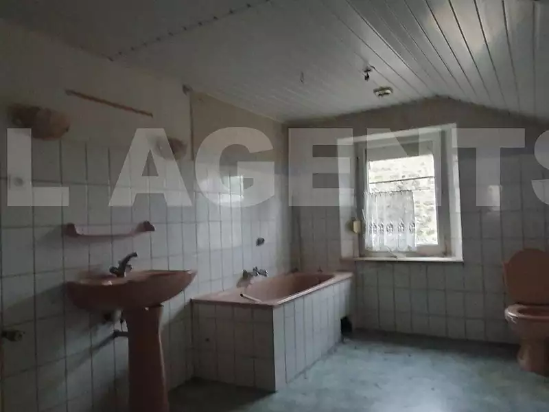 Maison, 250 m²