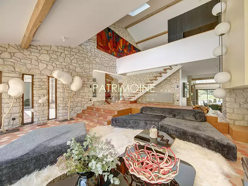 Maison, 700 m²