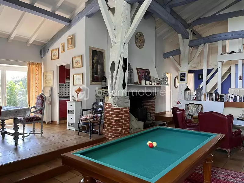 Maison, 240 m²
