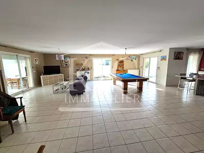 Maison, 200 m²