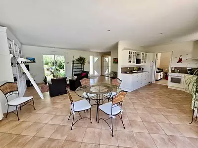 Maison, 180 m²