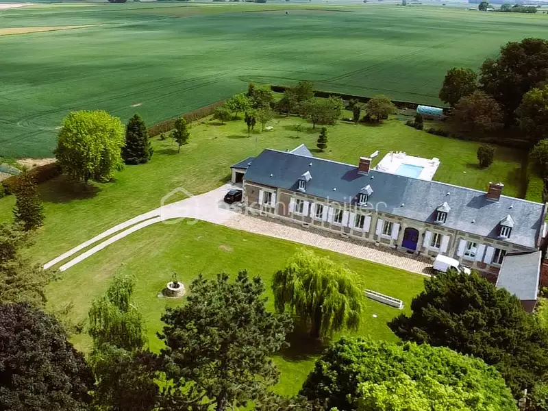 Maison, 380 m²