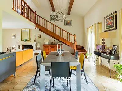 Maison, 230 m²