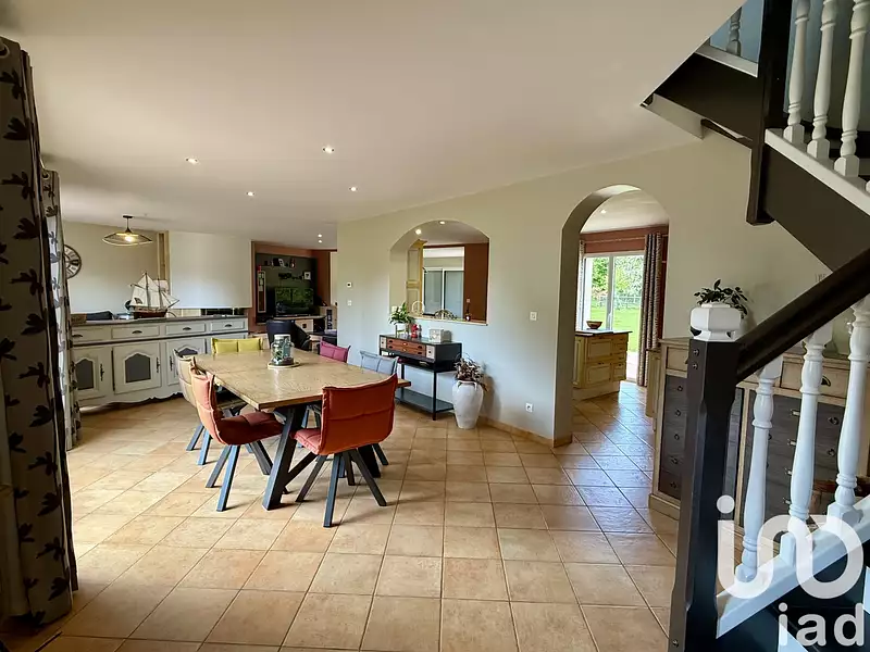 Maison, 220 m²