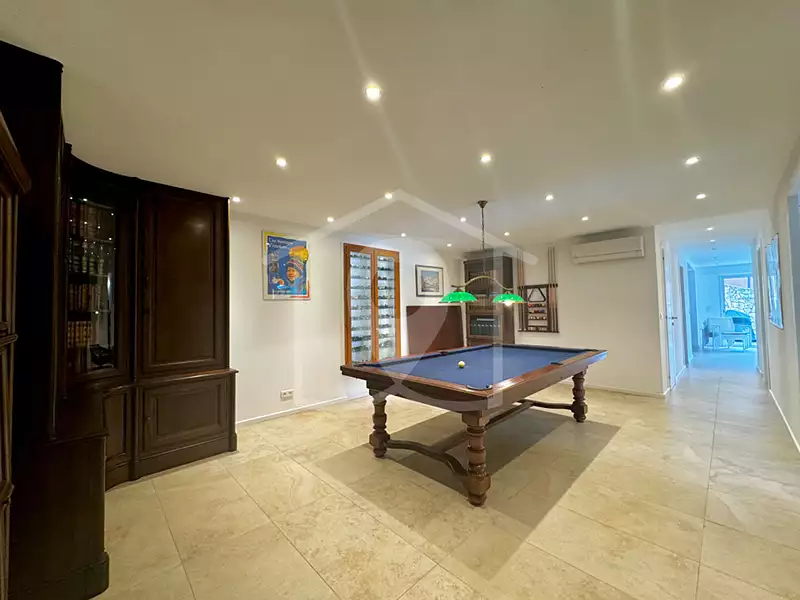 Maison, 326 m²