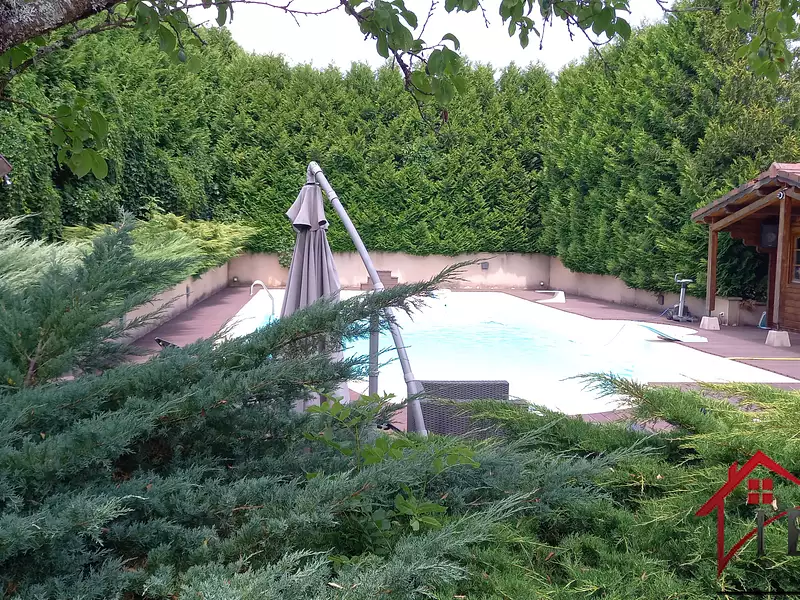 Maison, 242 m²