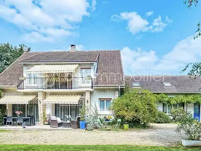 Maison, 395 m²