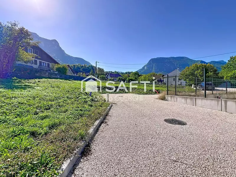 Terrain, 568 m²