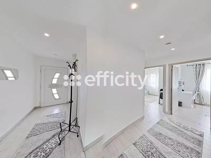 Maison, 210 m²