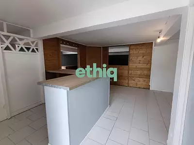 Maison, 225 m²
