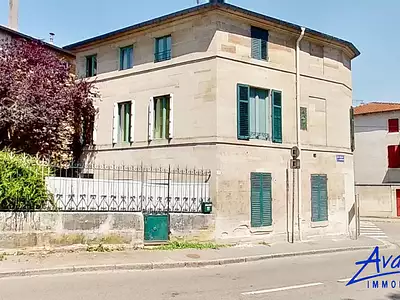 Immeuble, 135 m²