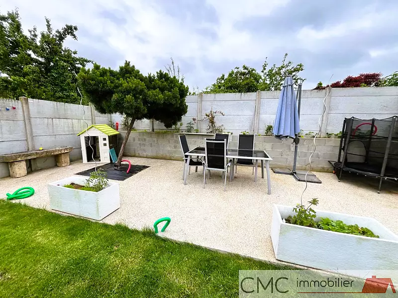Maison, 284,69 m²