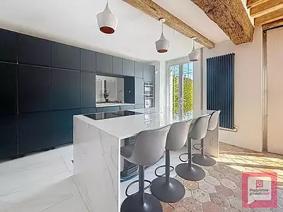 Maison, 250 m²