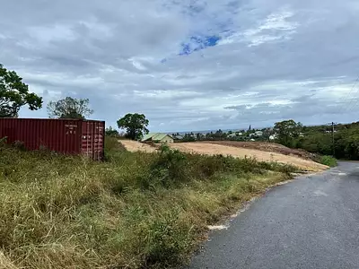 Terrain, 1 220 m²