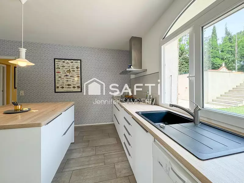 Maison, 208 m²
