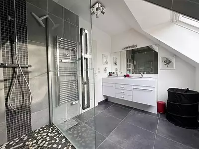 Maison, 210 m²