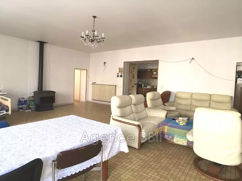 Maison, 240,68 m²