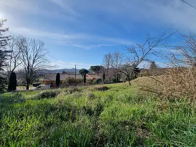 Terrain, 715 m²