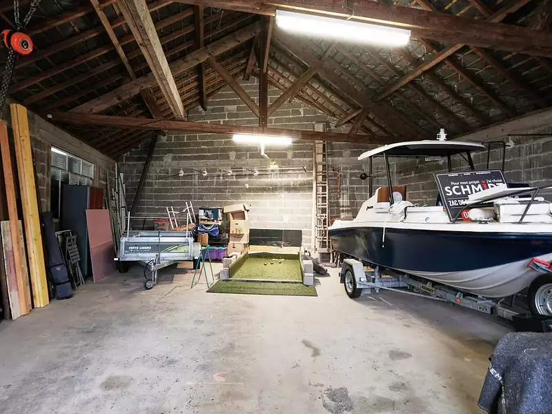Parking, 86 m²