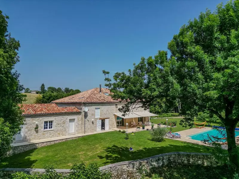 Maison, 330 m²