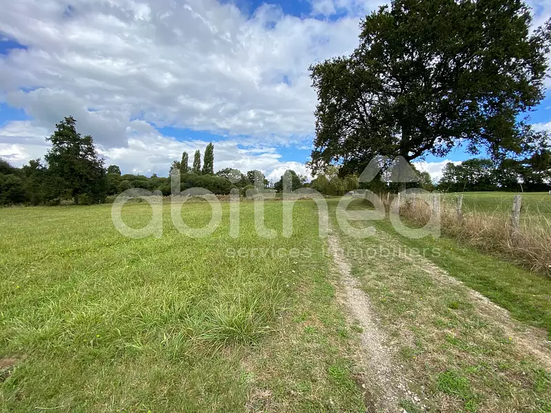 Terrain, 25 228 m²