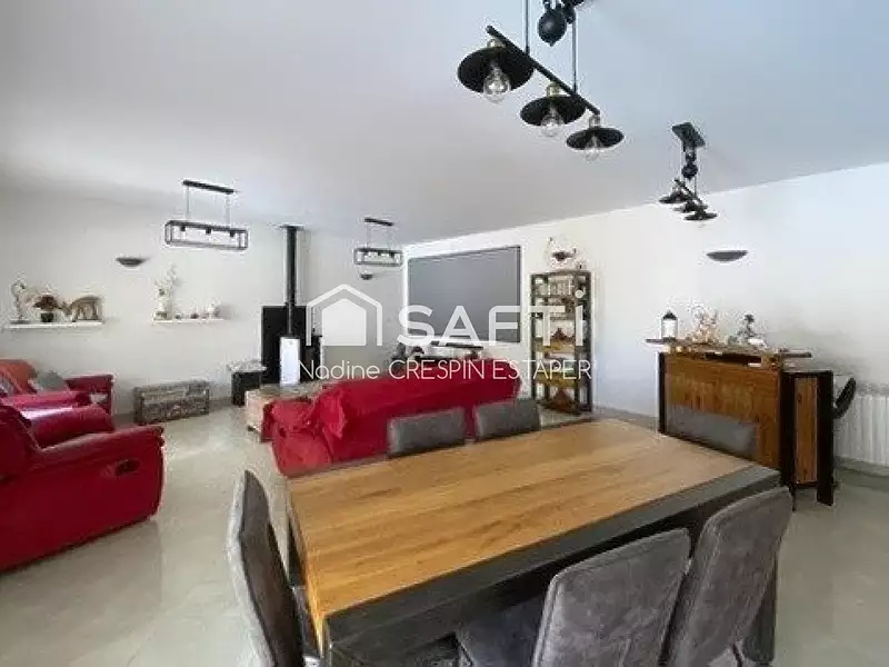 Maison, 200 m²