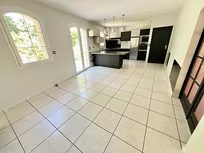 Maison, 200 m²