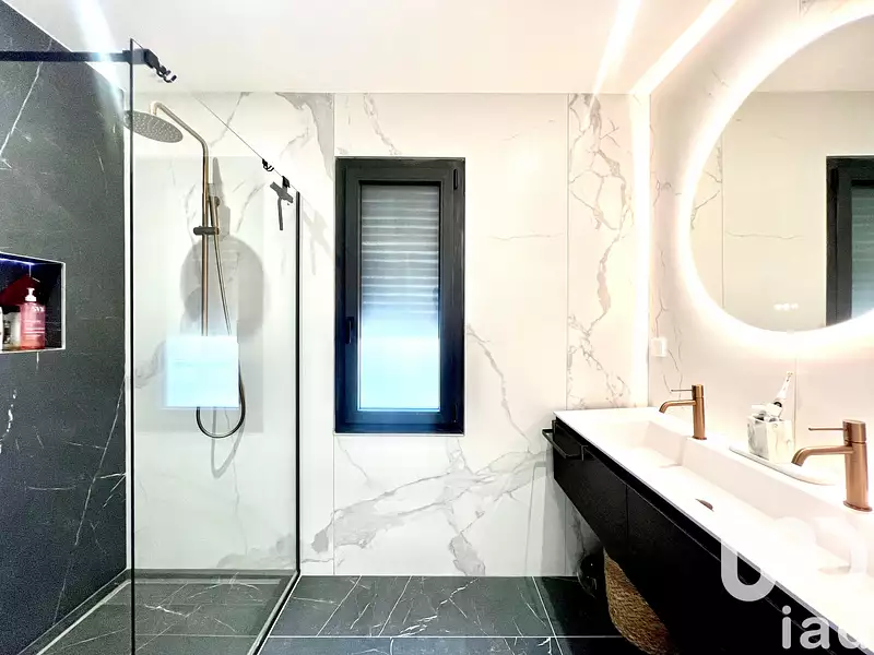 Maison, 176 m²