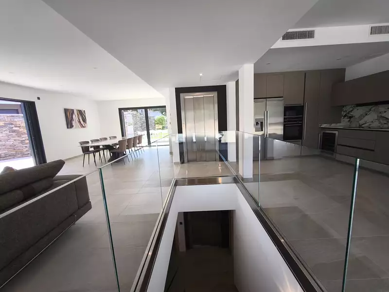 Maison, 244,4 m²