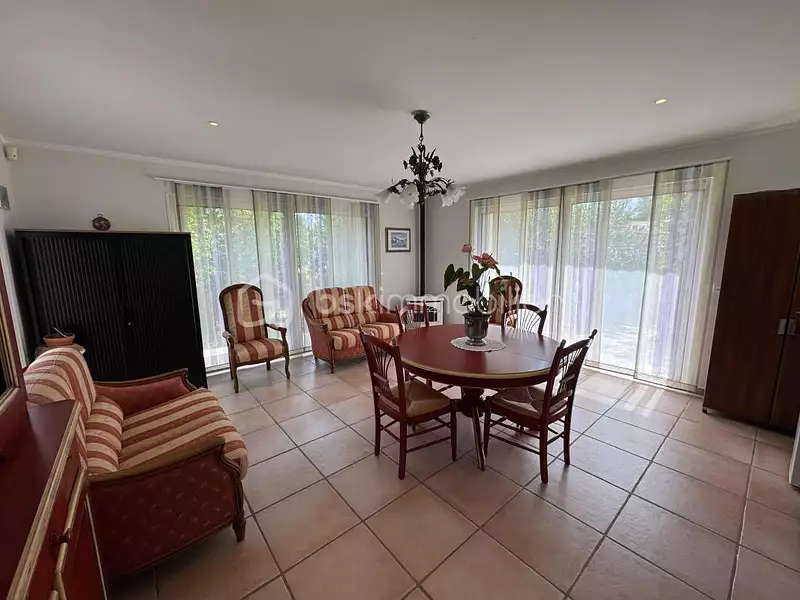 Maison, 239 m²