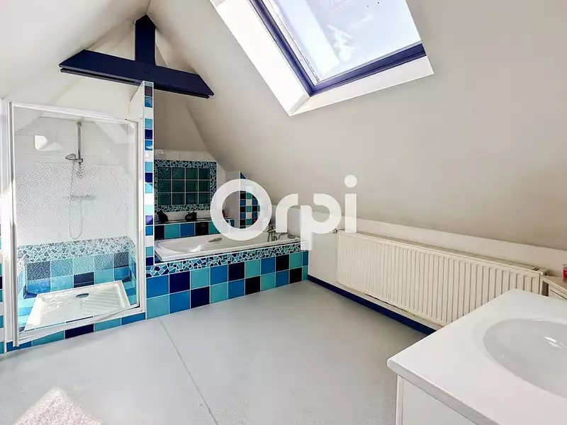 Maison, 245 m²