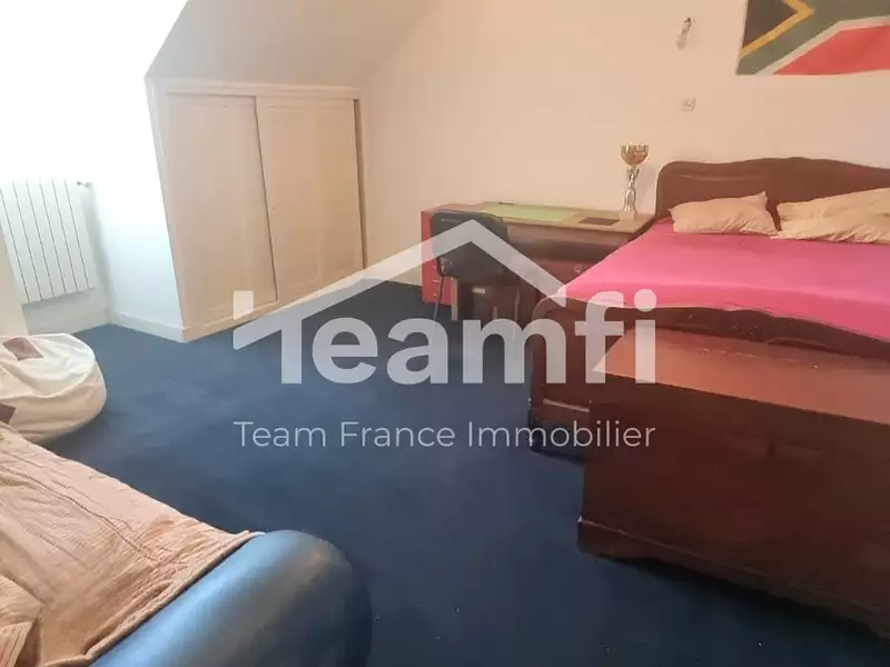 Maison, 245 m²