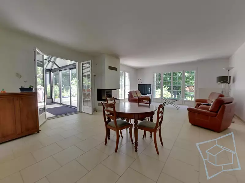 Maison, 270 m²