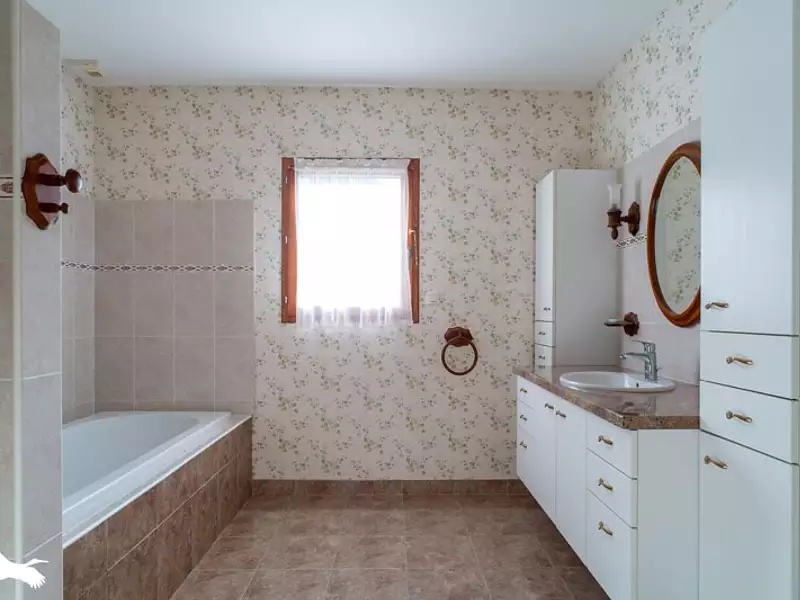 Maison, 270 m²