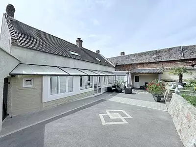 Maison, 210 m²