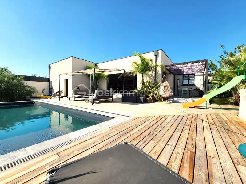 Maison, 151 m²