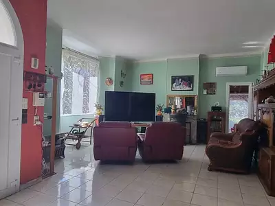 Maison, 320 m²