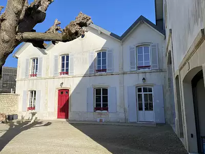 Maison, 210 m²
