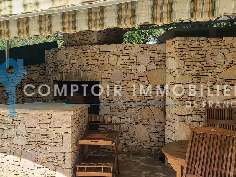 Maison, 261 m²