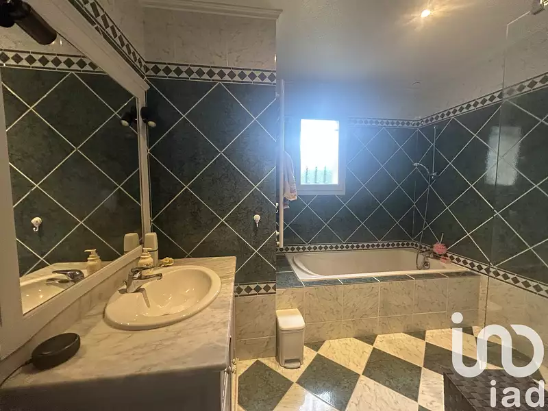 Maison, 195 m²