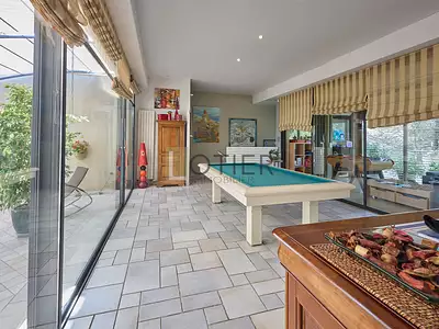 Maison, 320 m²