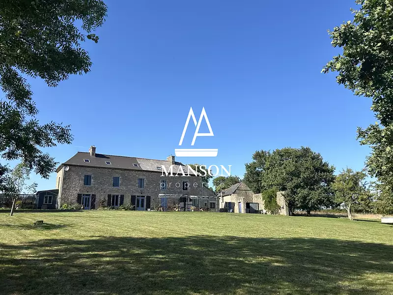 Maison, 330 m²