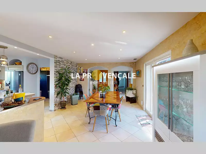 Maison, 280 m²